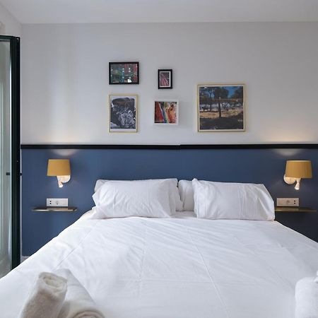 Wello Apartments Sevilla Bagian luar foto