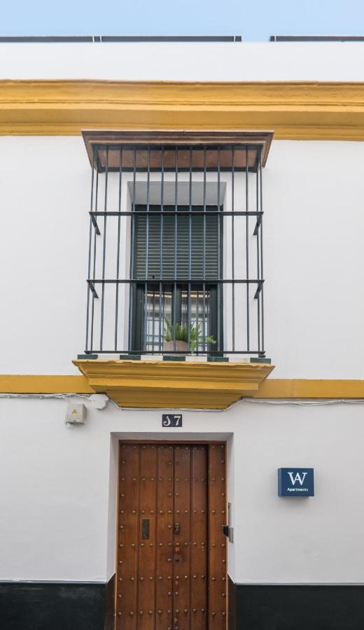 Wello Apartments Sevilla Bagian luar foto
