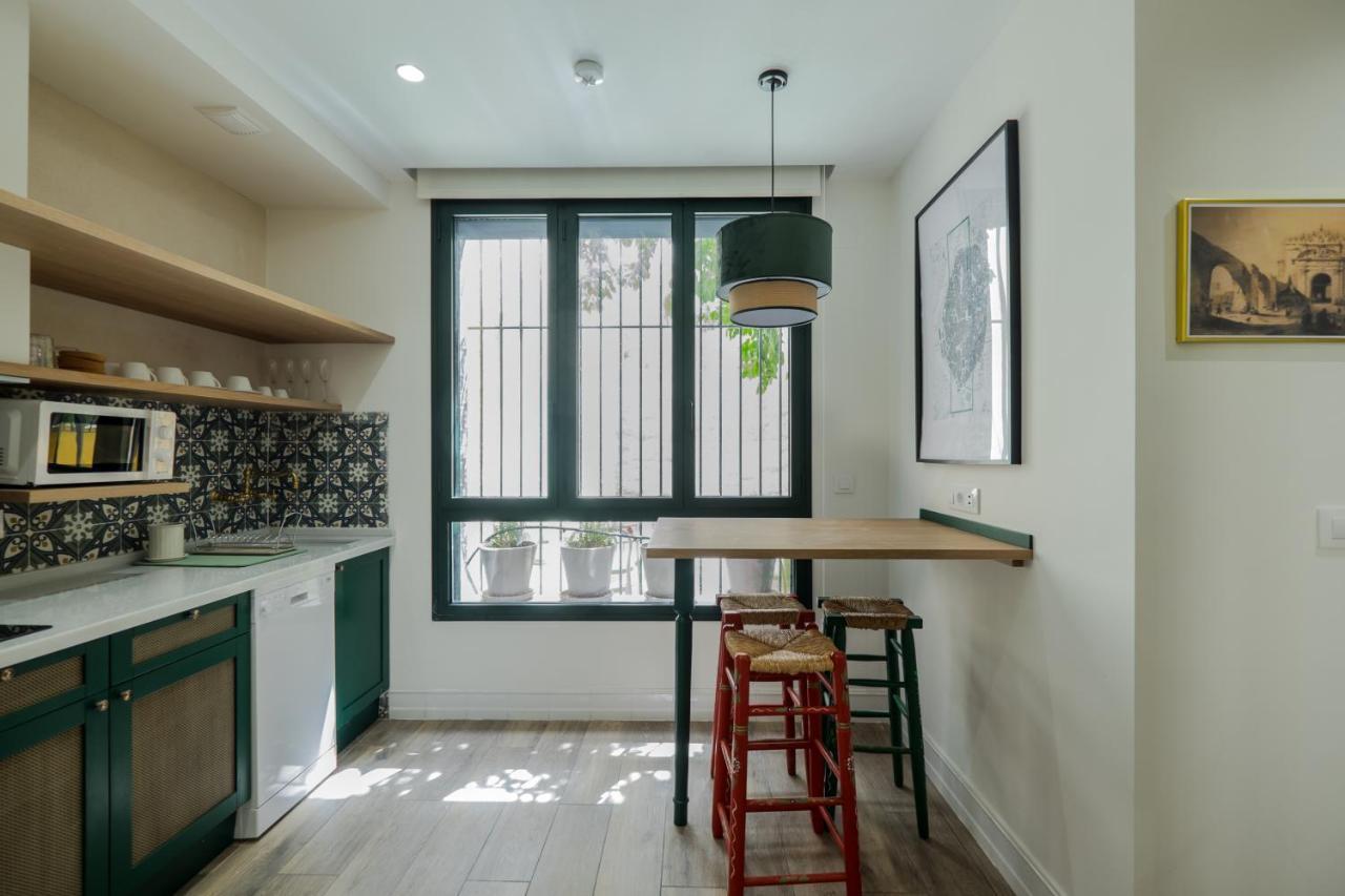 Wello Apartments Sevilla Bagian luar foto