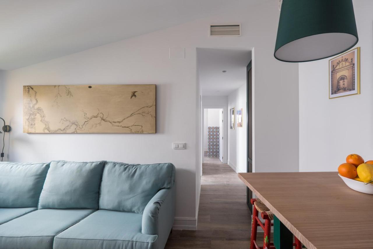 Wello Apartments Sevilla Bagian luar foto