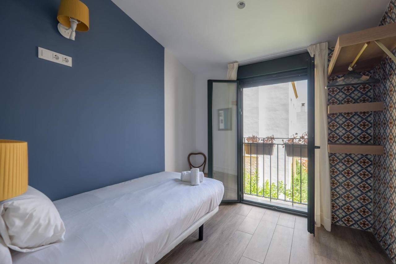 Wello Apartments Sevilla Bagian luar foto