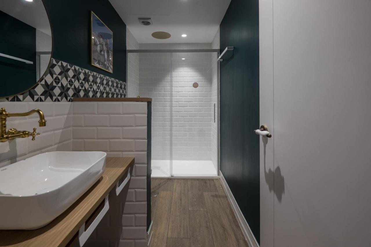 Wello Apartments Sevilla Bagian luar foto