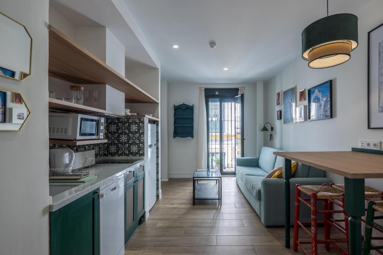 Wello Apartments Sevilla Bagian luar foto
