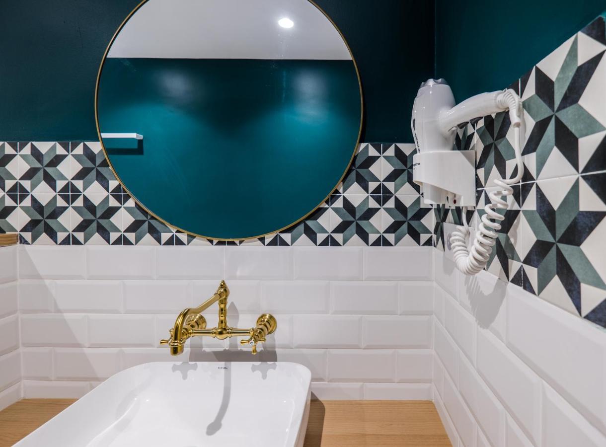 Wello Apartments Sevilla Bagian luar foto
